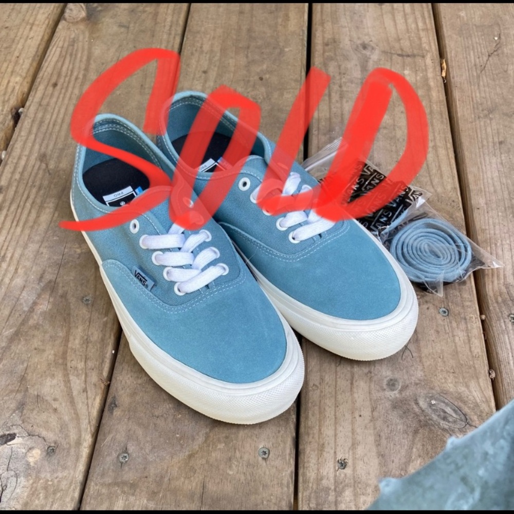 SOLD 🌾 Vans Authentic Pro